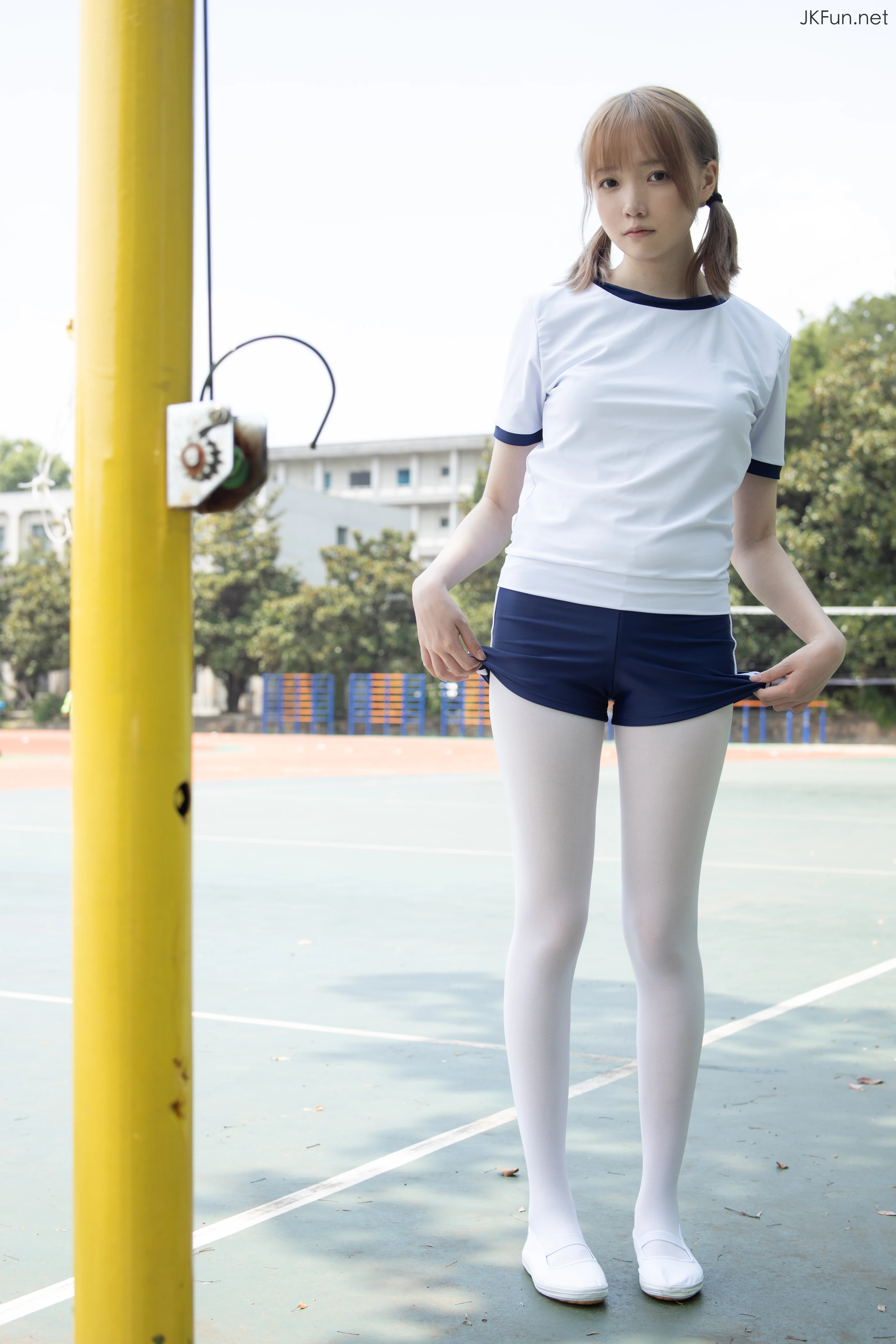 森萝财团 [JKFUN-019] 80D白丝外景体操服 Aika [107P 1V]插图6